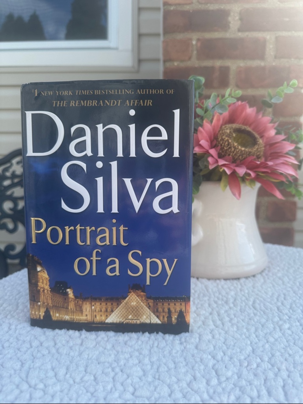 🌺 Portrait of a Spy by Daniel Silva in Hardcover